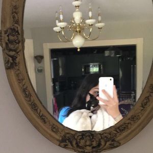 Meet your Posher, Anjolie